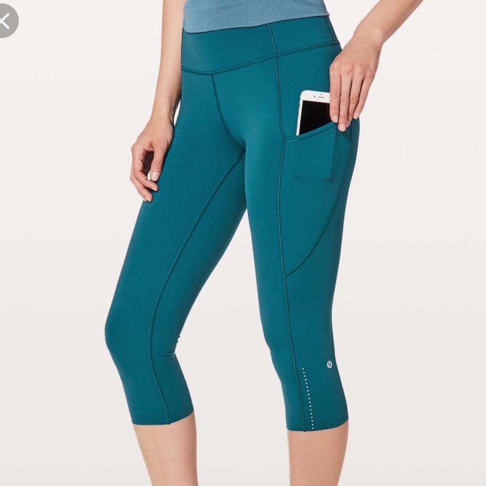 Lululemon fast and free crops